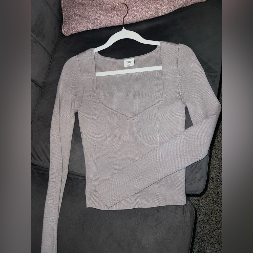 Abecrombie long sleeve top